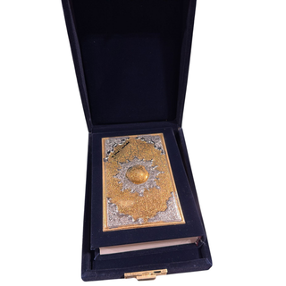 Tajweed Quran in Velvet Cover with Word Meanings; Index – With Velvet Gift Box (5.0 x 4.0 x 1.0 inches),ISBN: 9789933573515